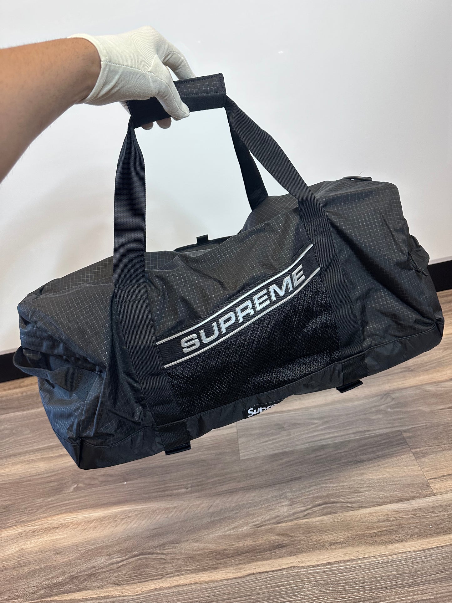 Supreme duffle bag SW23 Collection 100% Aunthentic